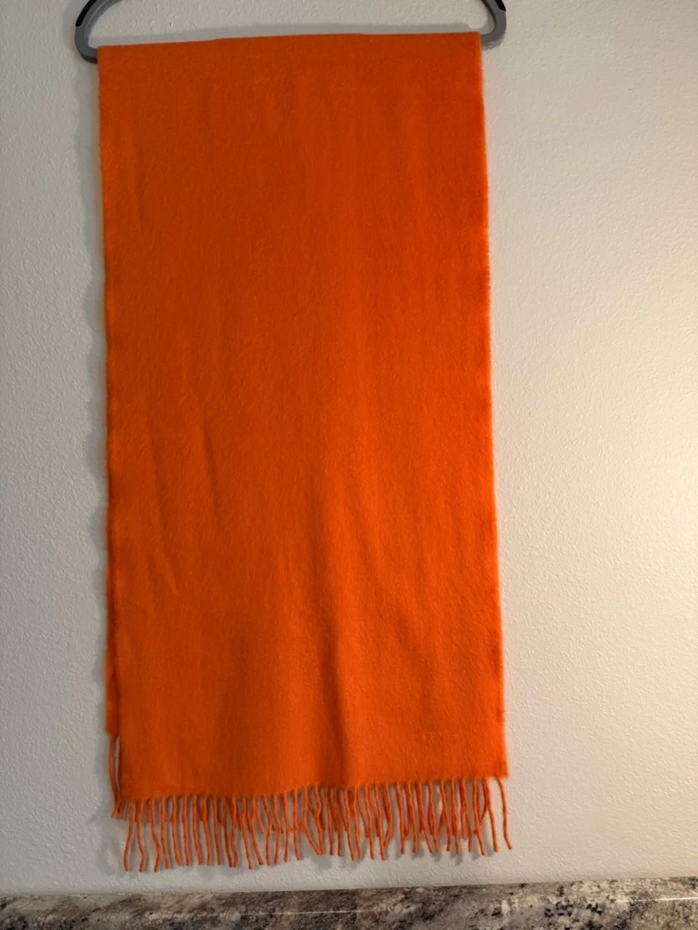 Authentic Hermès Cashmere scarf in box with ribbon - Picture 6 of 14